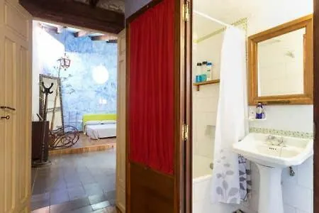 Апартаменты Large Flat Old Town Аликанте