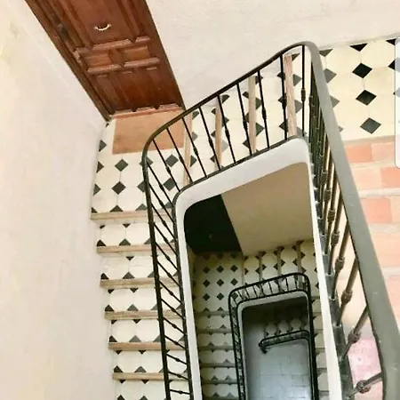 Apartment Large Flat Old Town